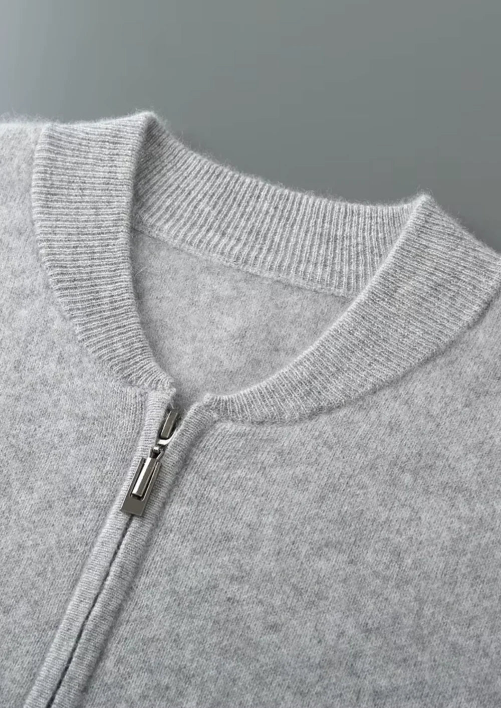 V-HALS CARDIGAN VAN ZUIVER EXTRA FIJN MERINOWOL