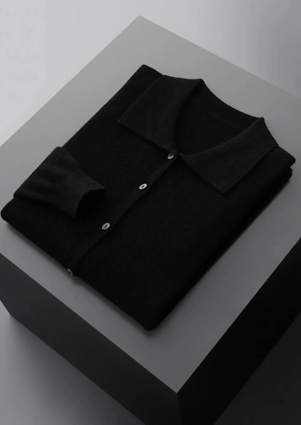 POLO CARDIGAN VAN ZUIVERE EXTRA FIJNE MERINOWOL