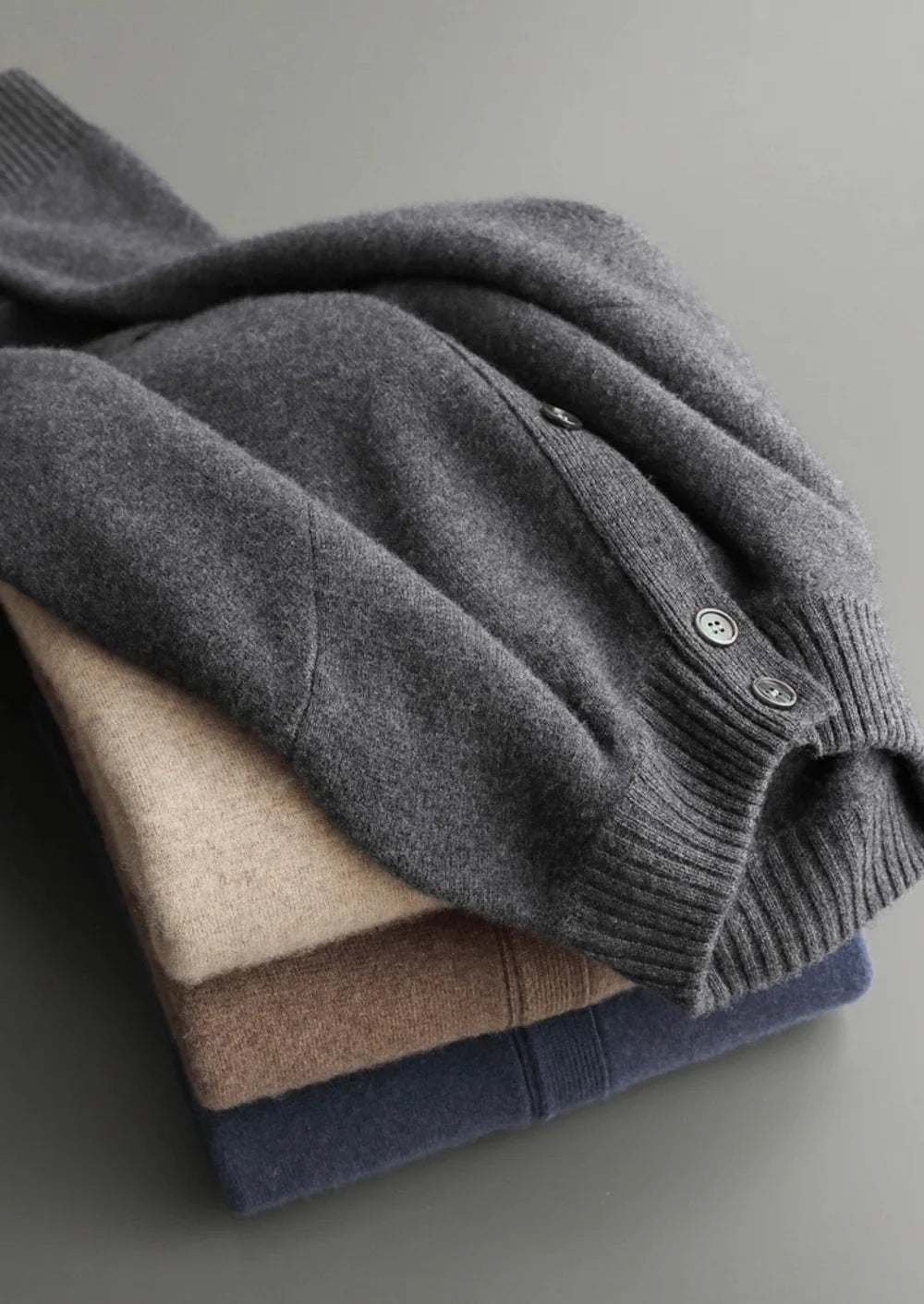 PREMIUM KASJMIER KNOOPCARDIGAN