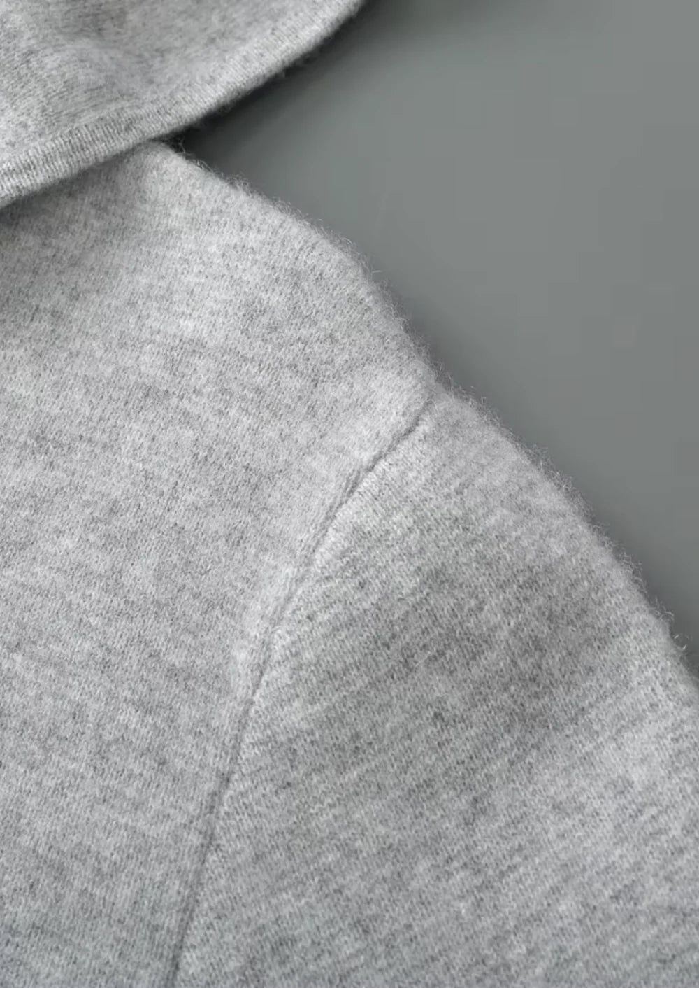ZUIVERE EXTRA-FIJNE MERINO WOL RITS HOODIE