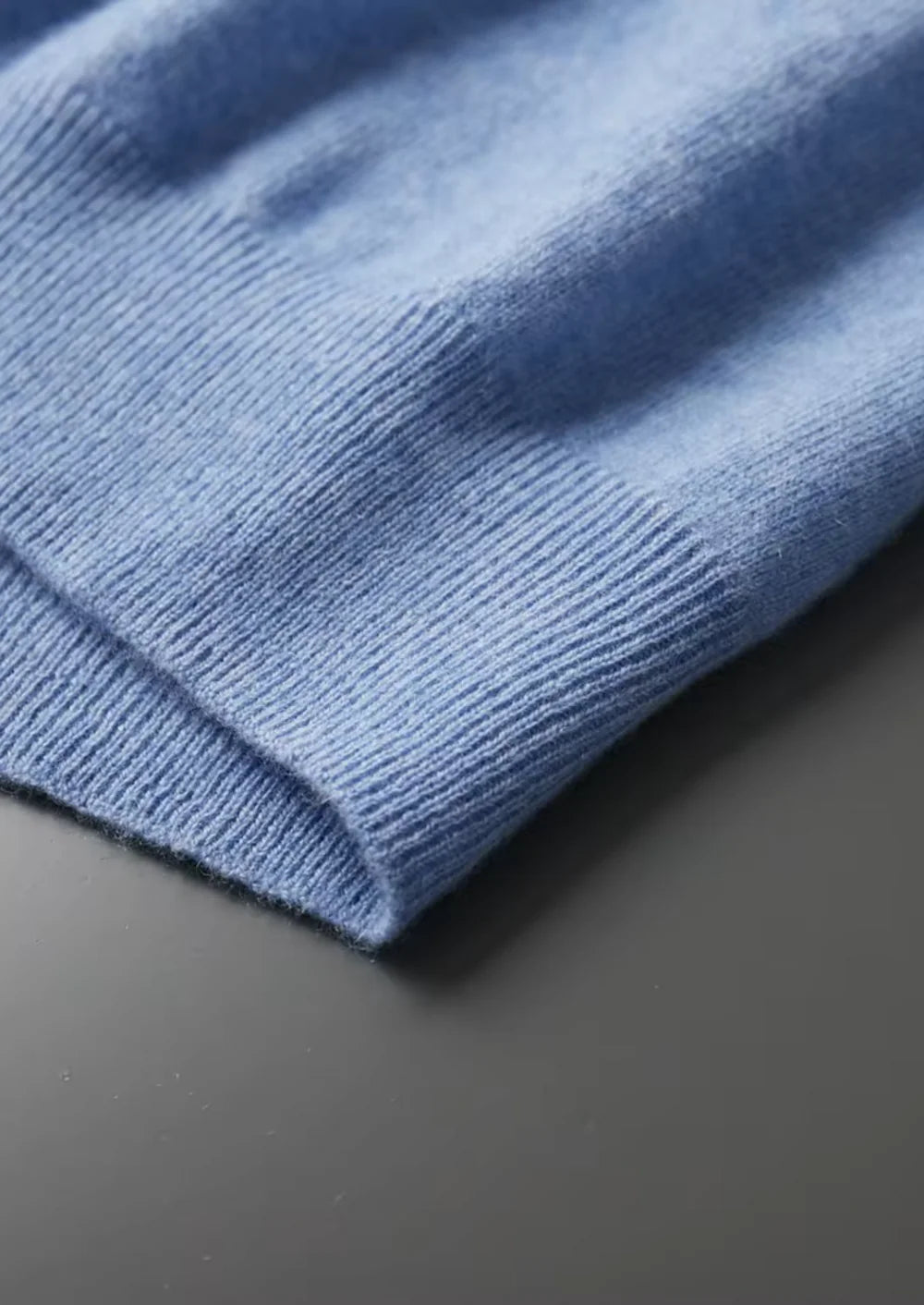MIUM CASHMERE MOCK-NECK T-SHIRT