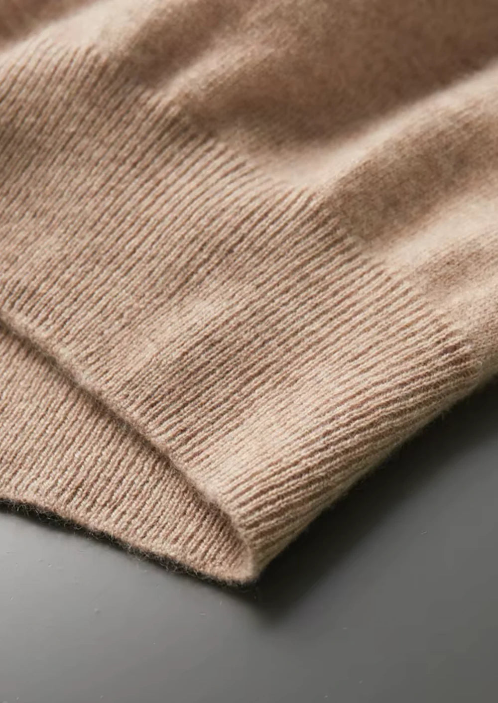 PREMIUM CASHMERE KLASSIEK T-SHIRT MET RONDE HALS