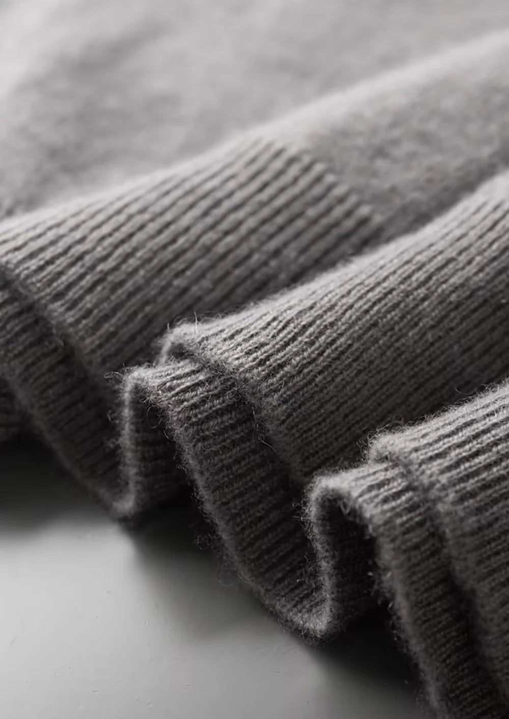 MIUM CASHMERE MOCK-NECK T-SHIRT