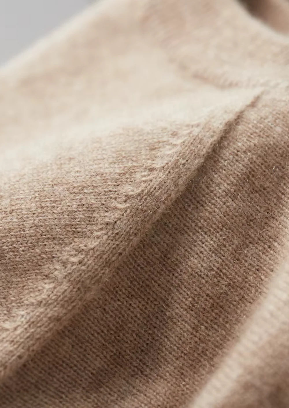 PREMIUM CASHMERE KLASSIEK T-SHIRT MET RONDE HALS
