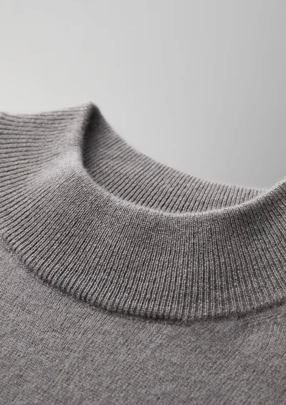 MIUM CASHMERE MOCK-NECK T-SHIRT