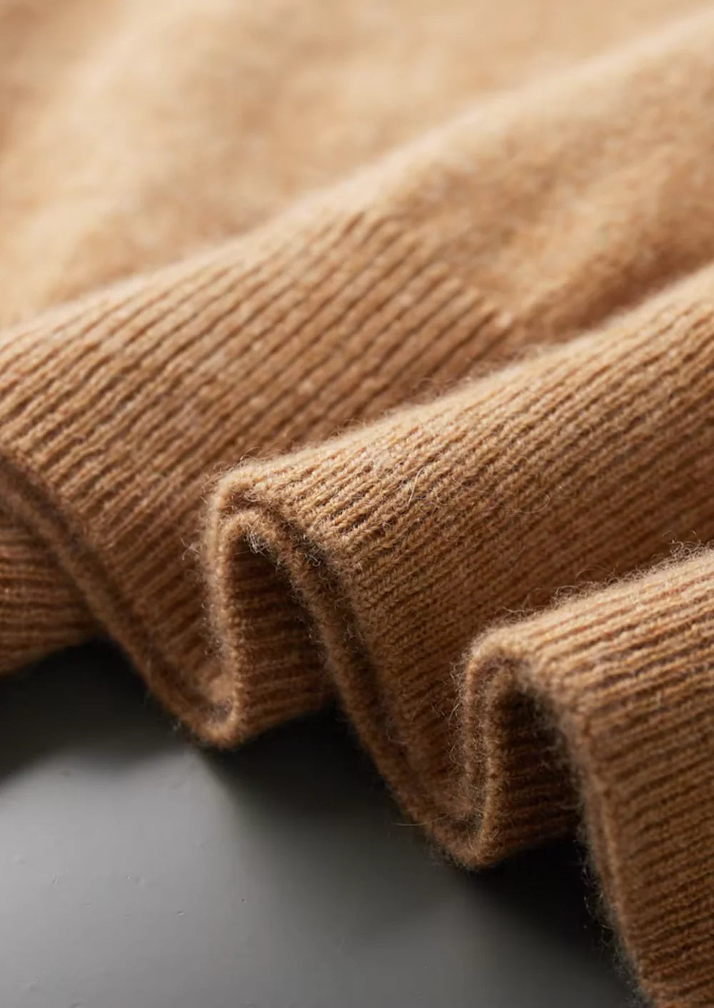 MIUM CASHMERE MOCK-NECK T-SHIRT