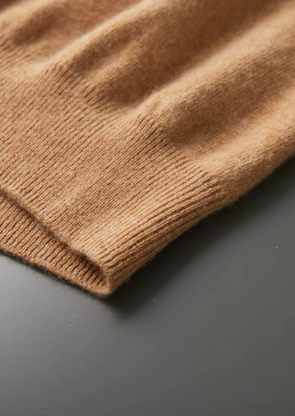 MIUM CASHMERE MOCK-NECK T-SHIRT