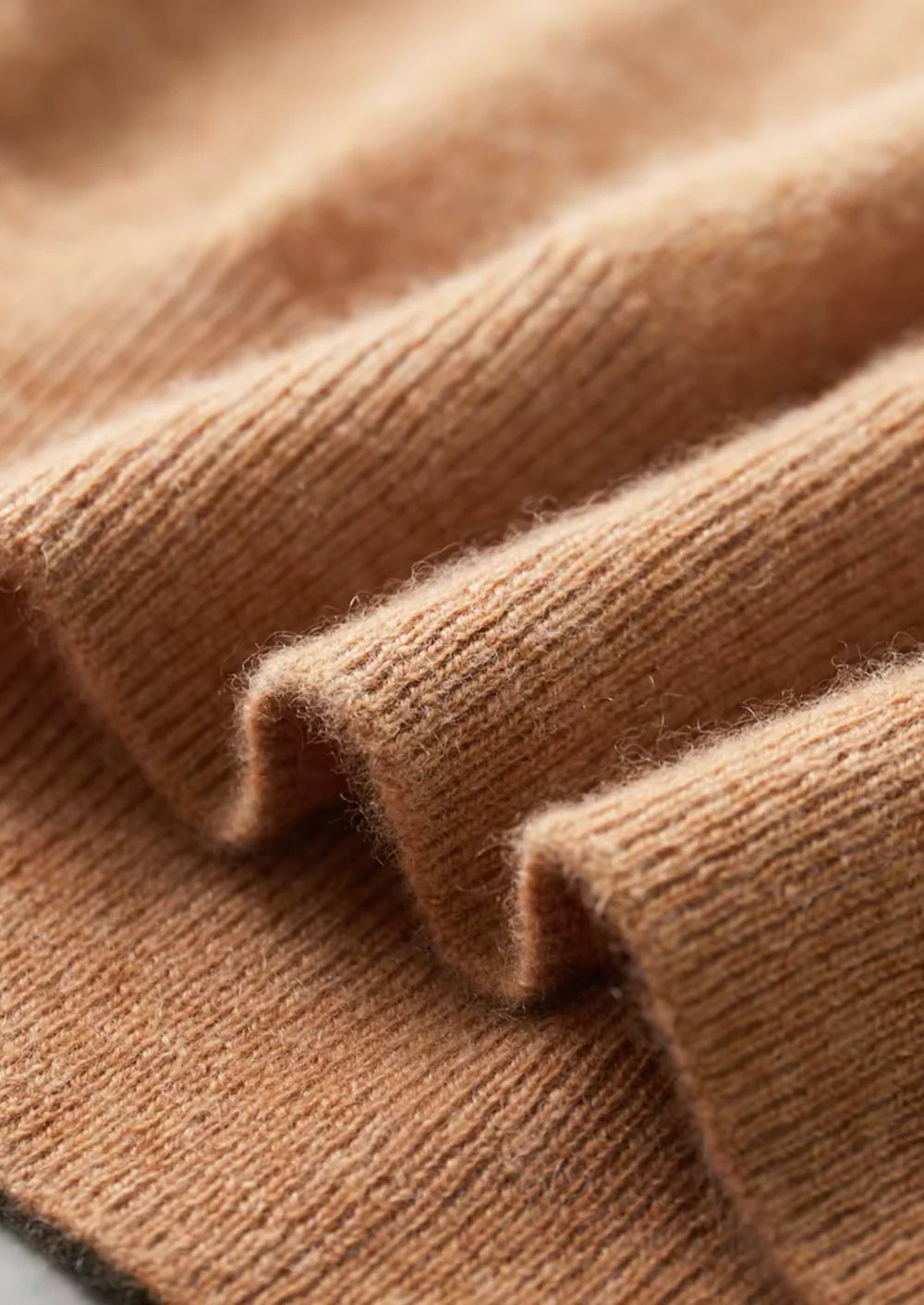 PREMIUM CASHMERE KLASSIEK T-SHIRT MET RONDE HALS