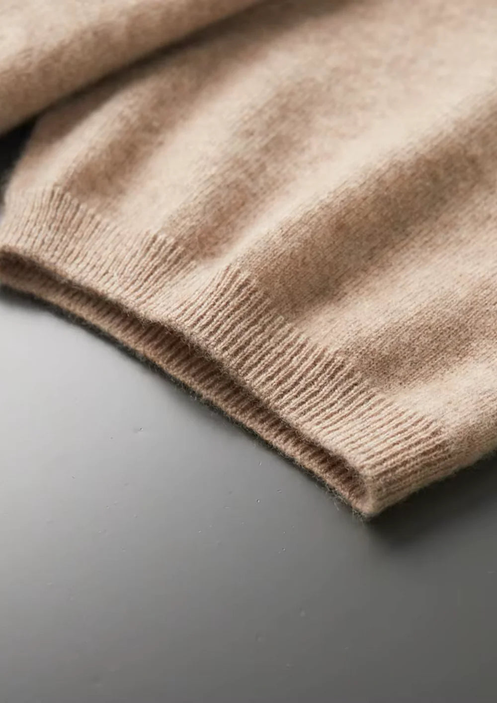 MIUM CASHMERE MOCK-NECK T-SHIRT