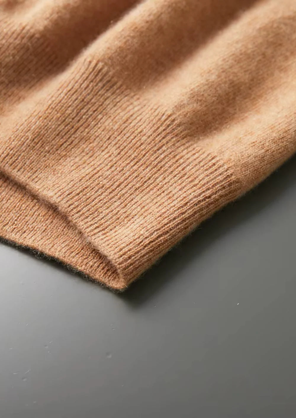 PREMIUM CASHMERE KLASSIEK T-SHIRT MET RONDE HALS