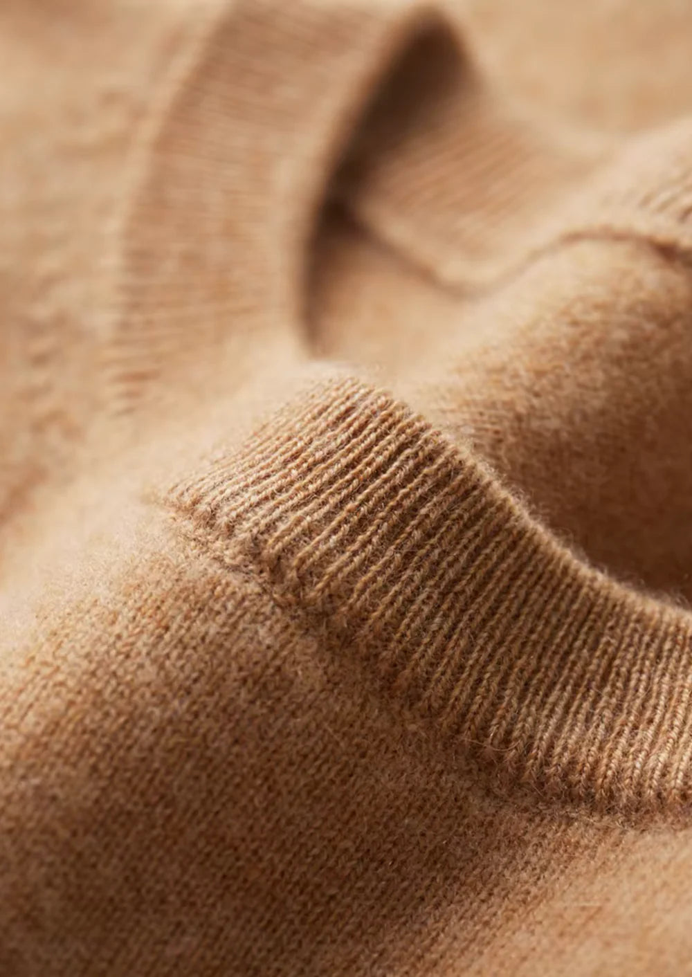 PREMIUM CASHMERE KLASSIEK T-SHIRT MET RONDE HALS